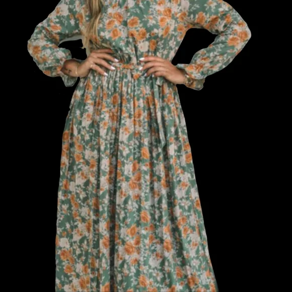 Clementine: Green Floral Midi Dress - Picture 2 of 3